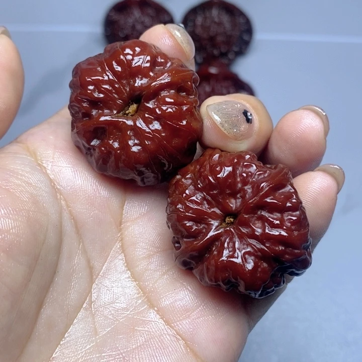 文玩核桃吊坠小****?金蟾