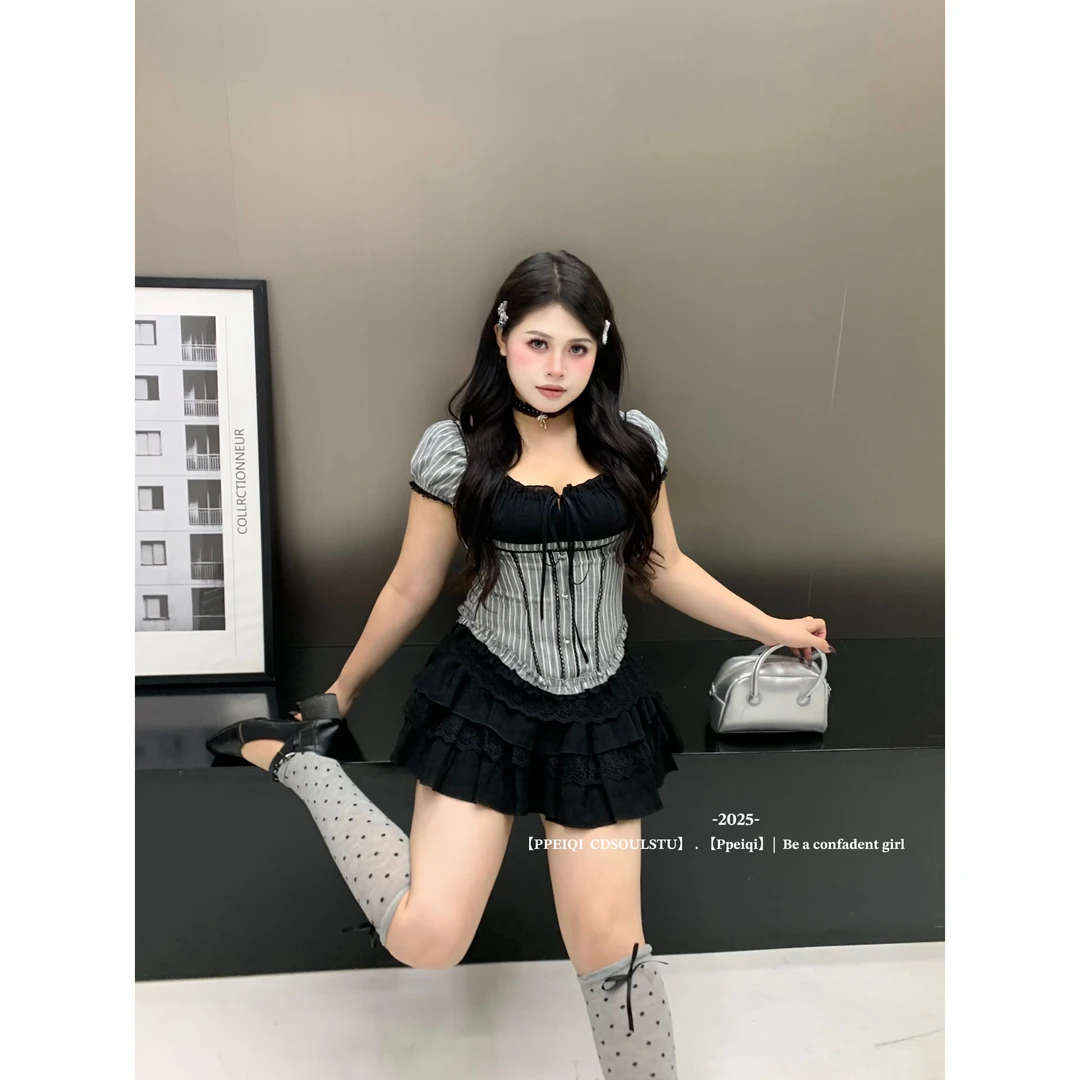 【PPEIQI】"灰色轨迹"微胖纯欲辣妹条纹方领泡泡袖上衣蛋糕半身短夏