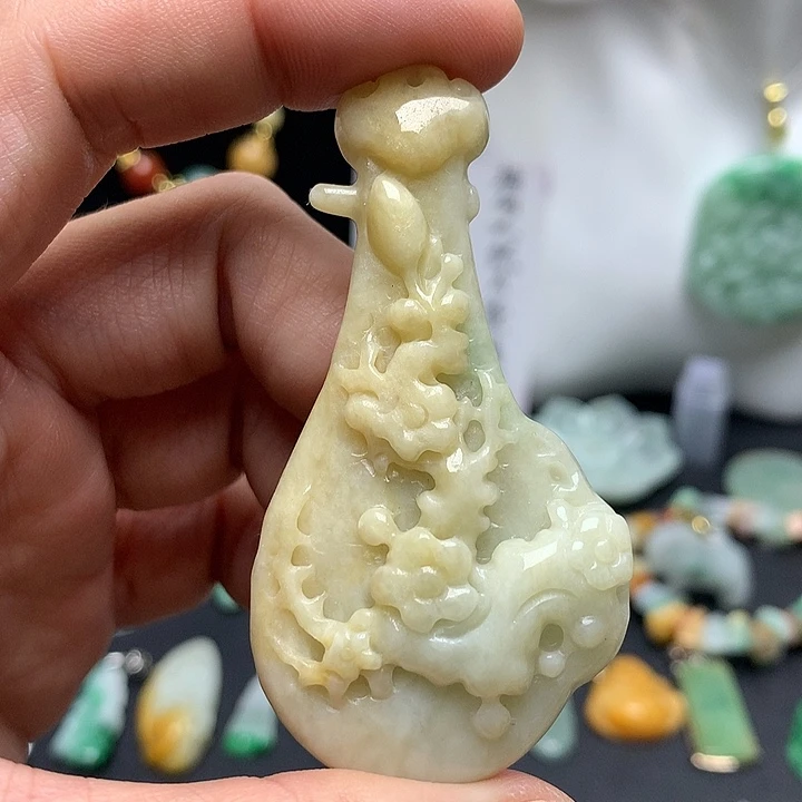 翡翠未镶嵌颈饰天然A货翡翠