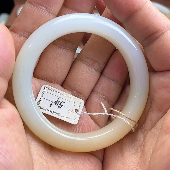 【闪购商品】未镶嵌手镯和田玉