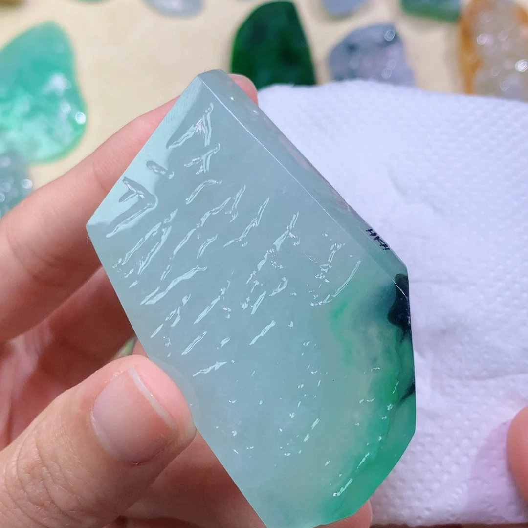 翡翠未镶嵌吊坠(不含链) 3889