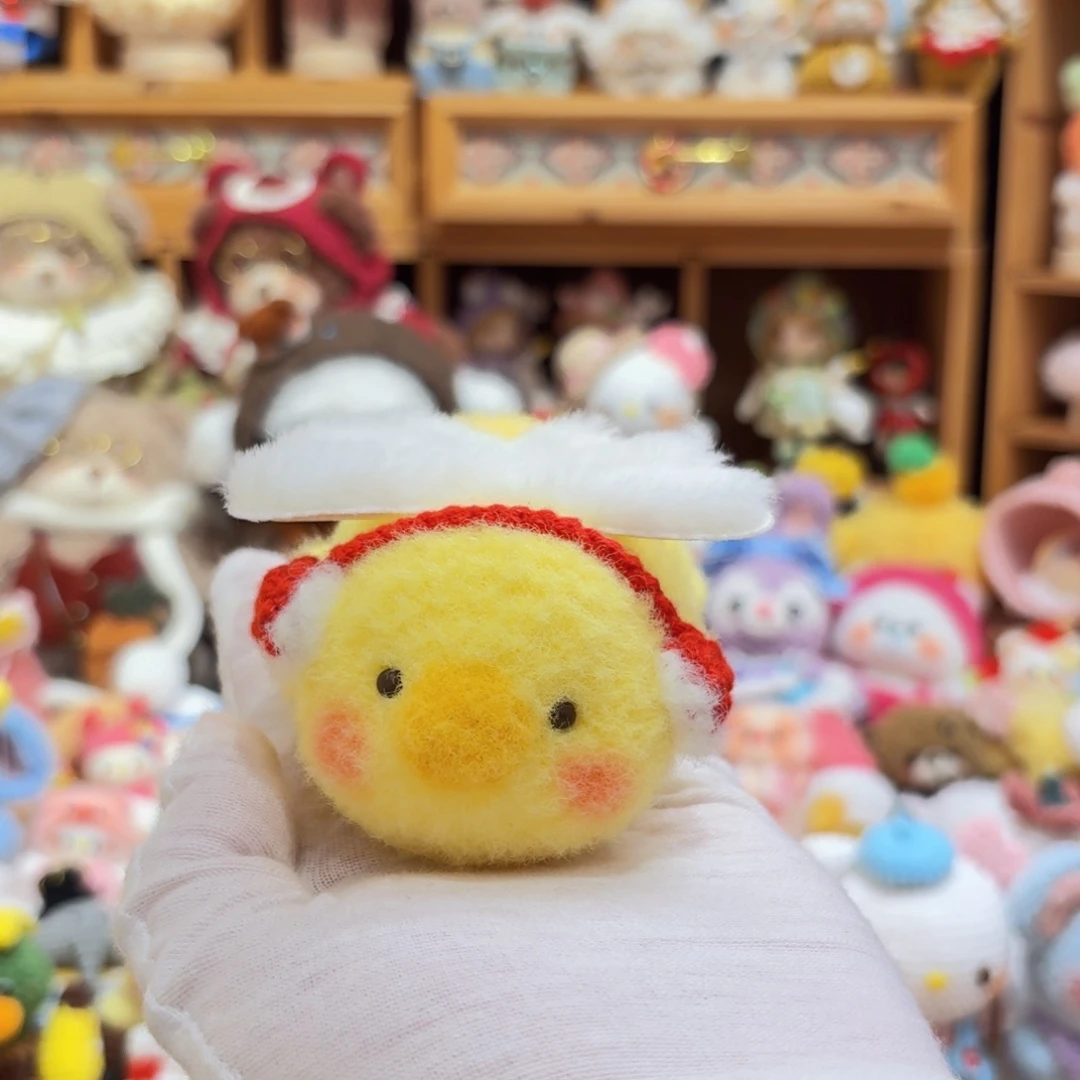 针织品鸭子的挂件