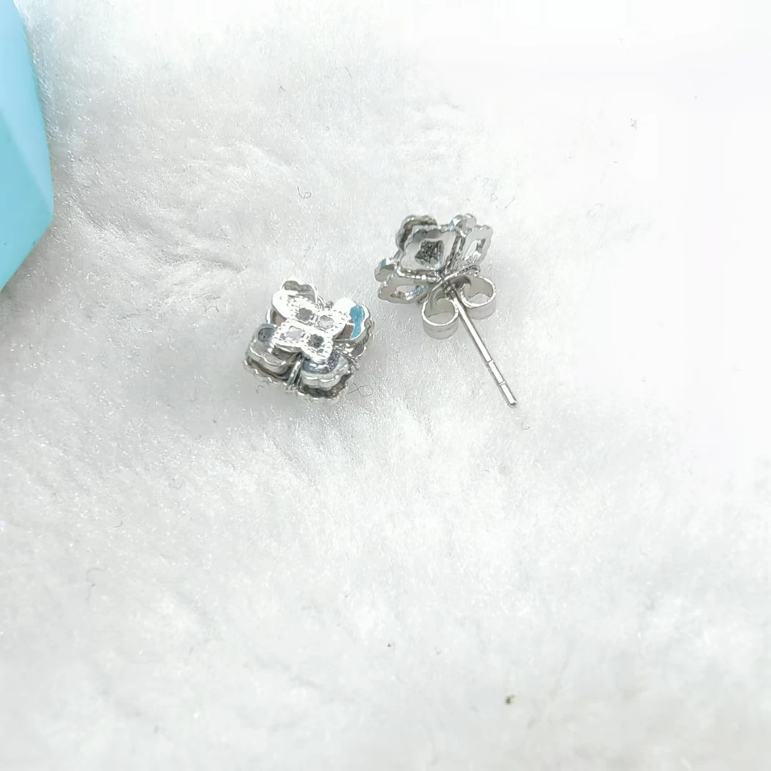 PT950铂金耳饰 立体切面四叶草铂金耳钉  时尚百搭