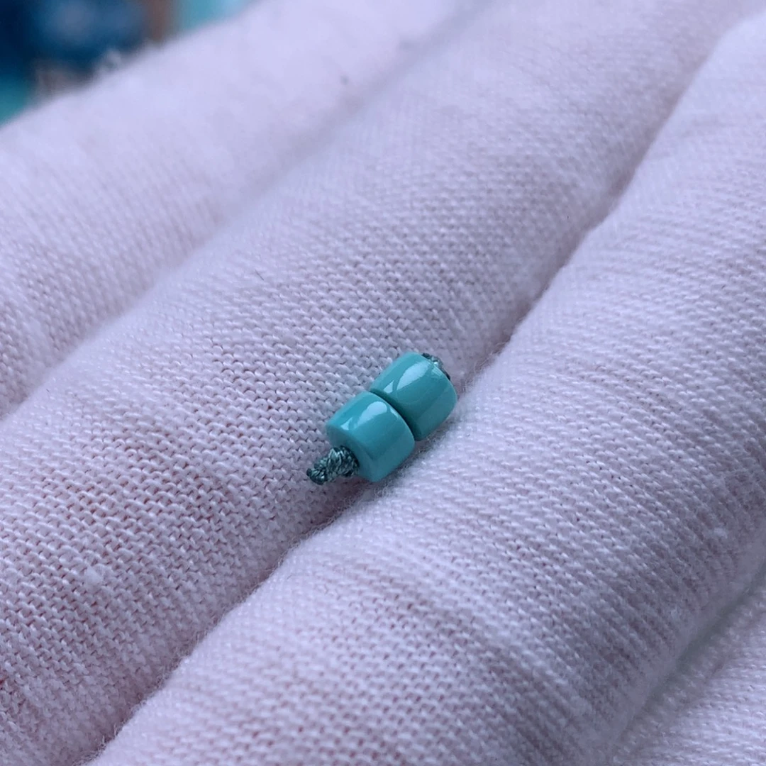 星****绿松石未镶嵌珠宝奇石直径4mm
