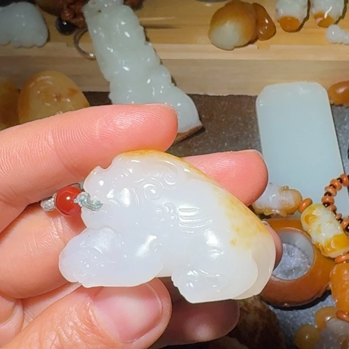 和田玉颈饰未镶嵌