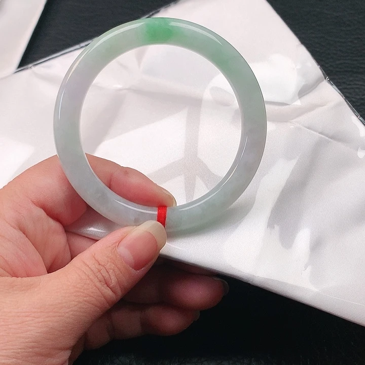 翡翠手镯未镶嵌翡翠024