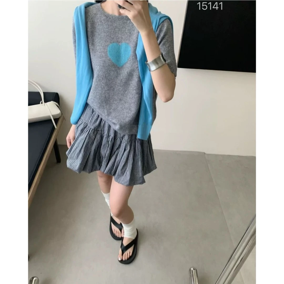 15141 WANGDAN（部分无水洗唛，介意慎拍)新款圆领爱心撞色针织短袖