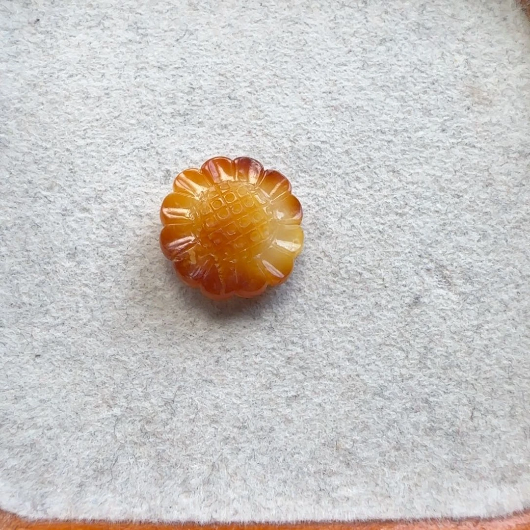 琥珀颈饰未镶嵌琥珀