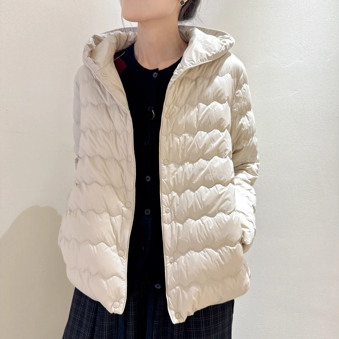 安心白鸭绒秋冬女轻薄保暖可内穿搭配大衣连帽羽绒服短款外套