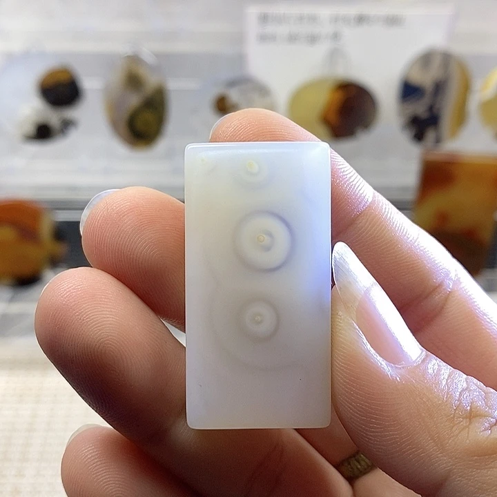未镶嵌颈饰玛瑙/玉髓