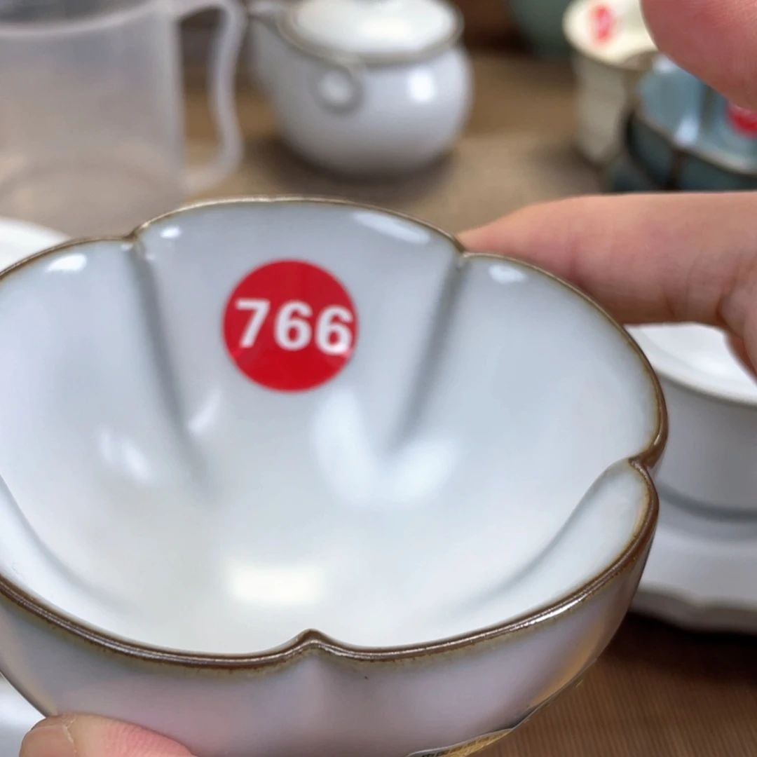 瓷片。。。。。。。。。。。。。。。