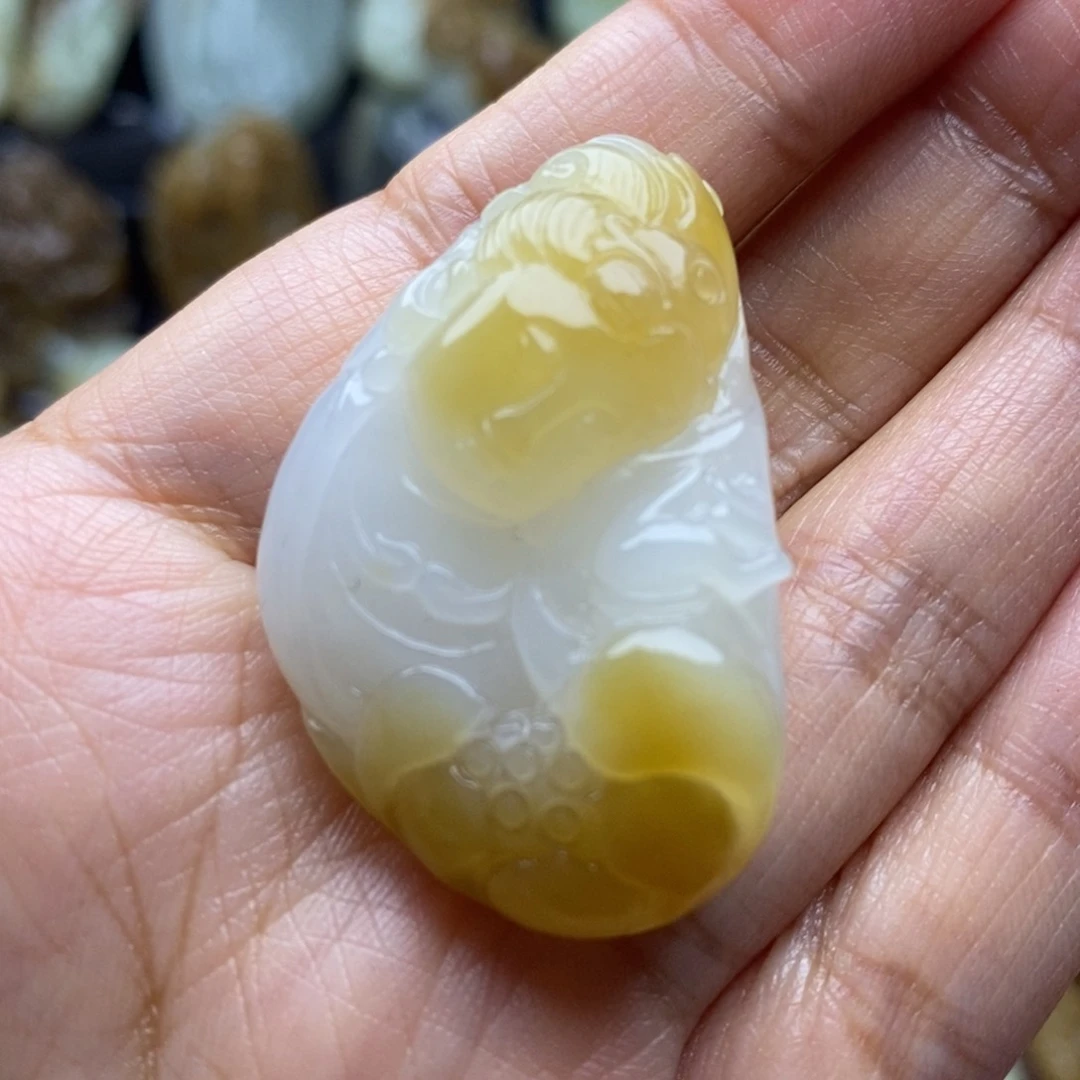 吊坠(不含链)未镶嵌和田玉（糖玉）