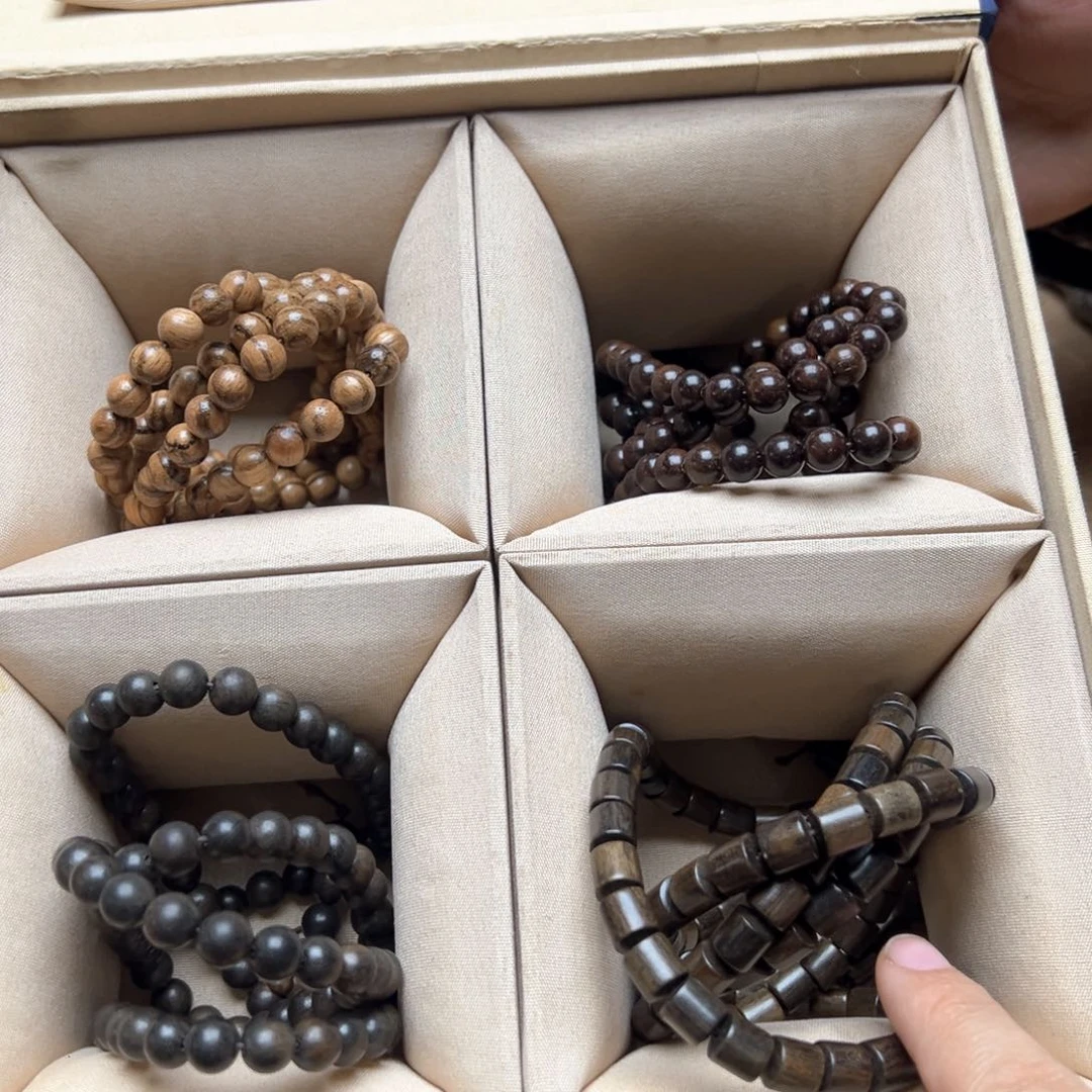 大叶紫檀（黑酸枝木类）