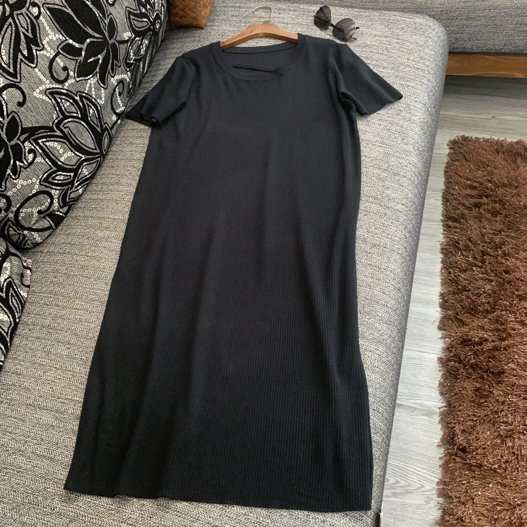 011 祺欣家 韩版简约风中长款高级感宽松显瘦百搭针织连衣裙