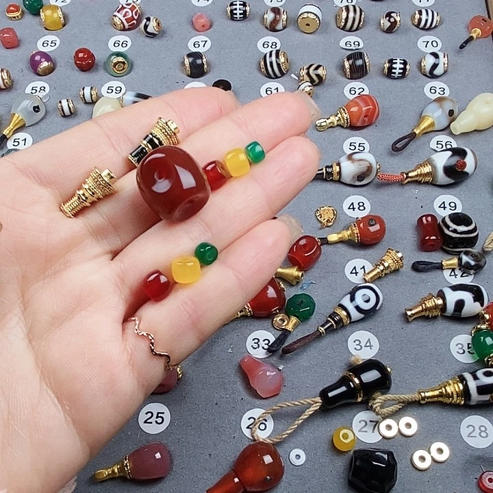 夕***好玛瑙/玉髓未镶嵌饰品