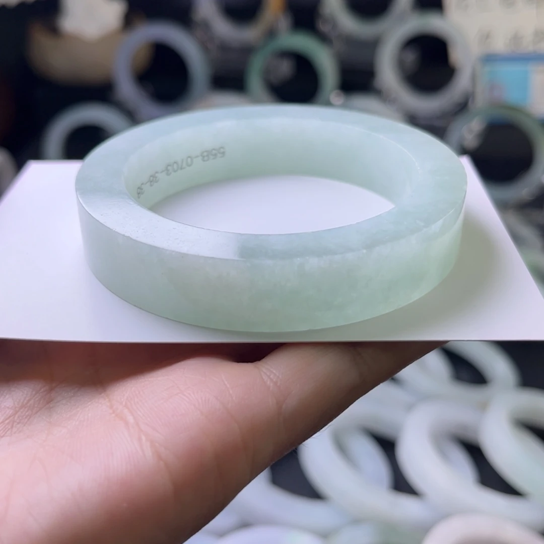 翡翠手镯未镶嵌天然缅甸A货翡翠