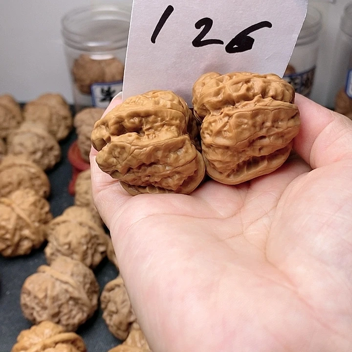 38蛤蟆头像的设计师是