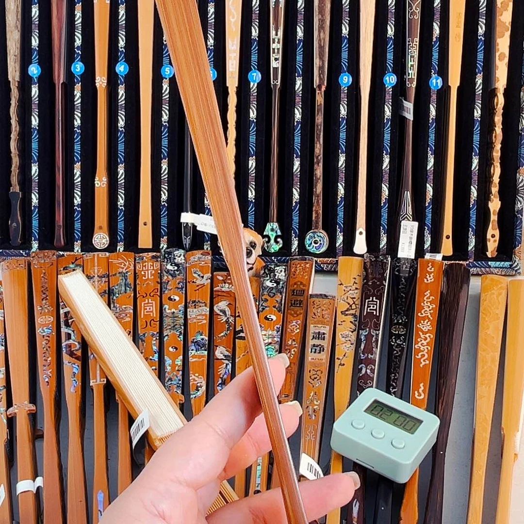 扇子C****g健健康康平平安安的