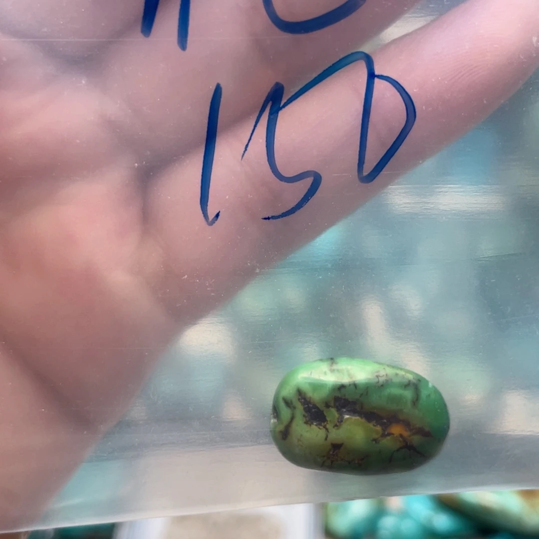 钒***～未镶嵌绿松石挂件