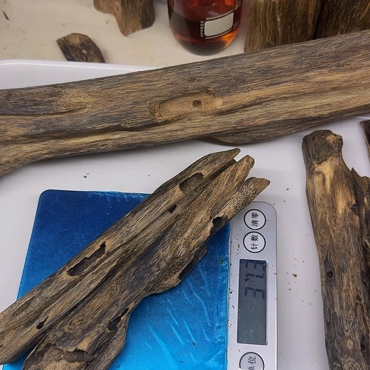 沉香碎屑沉香37．3克