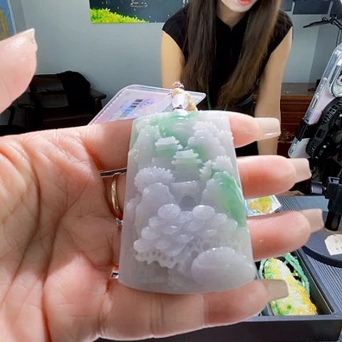 颈饰未镶嵌翡翠一个