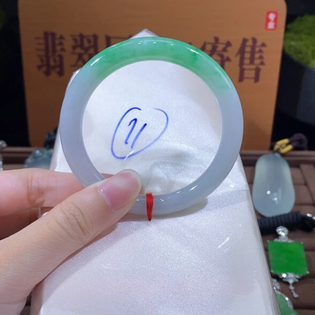 未镶嵌手镯翡翠半山水