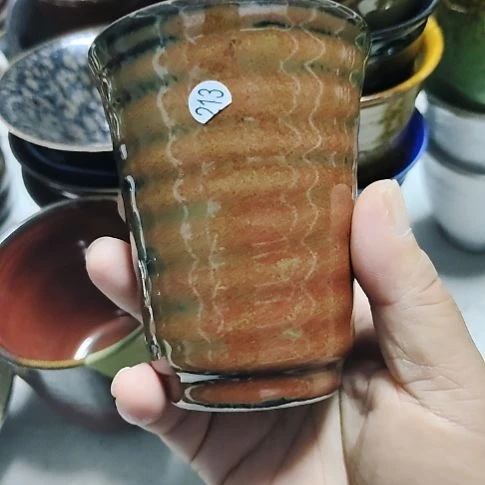 瓷片瓷片，各种摆件，均有瑕疵。沙锅！
