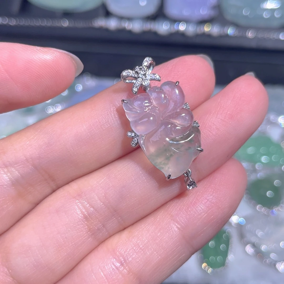 颈饰18K金镶嵌翡翠翡翠