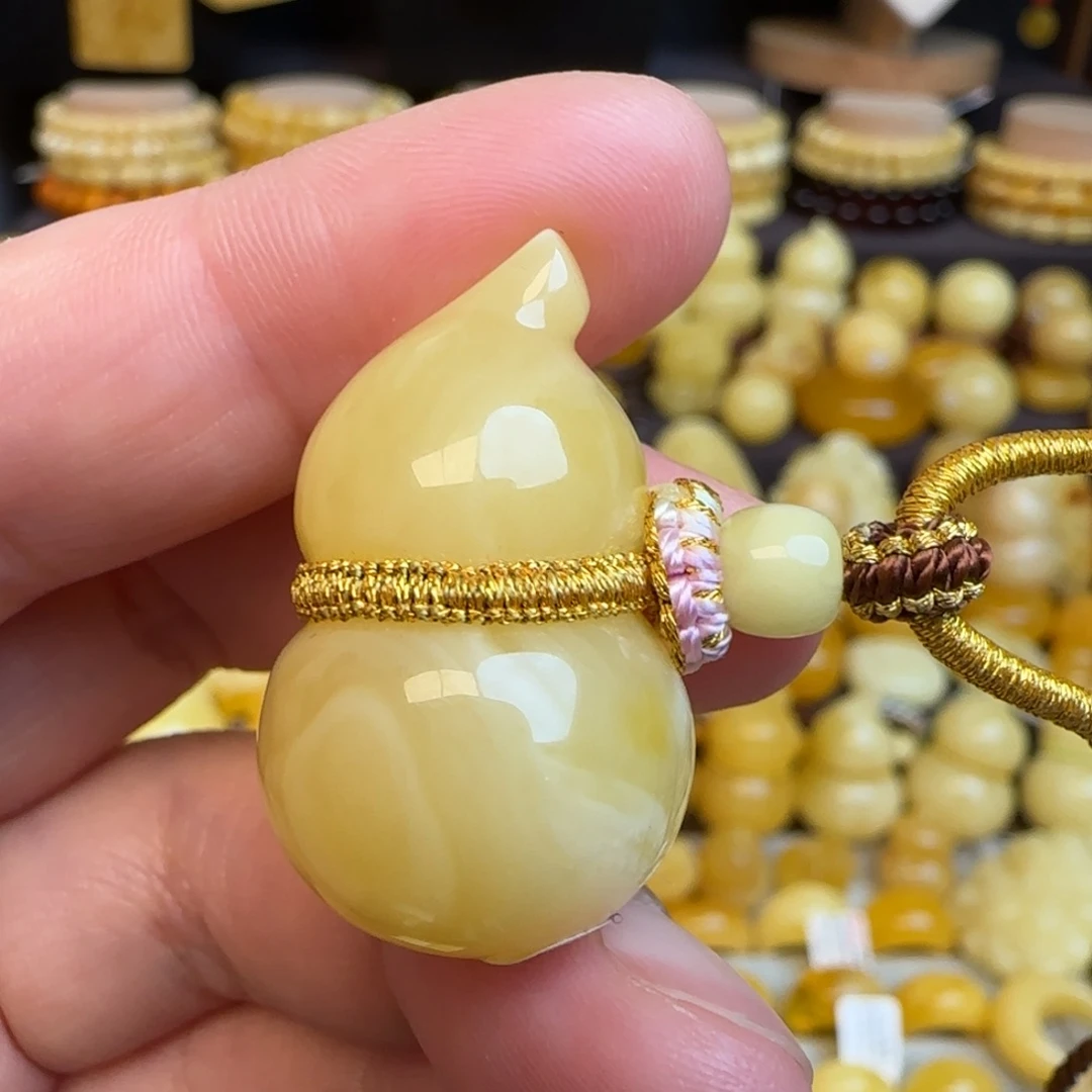 琥珀未镶嵌套链 天然俄料蜜蜡葫芦吊坠5.96克