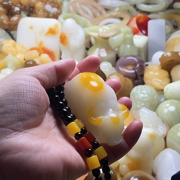 完全开放手把件牛