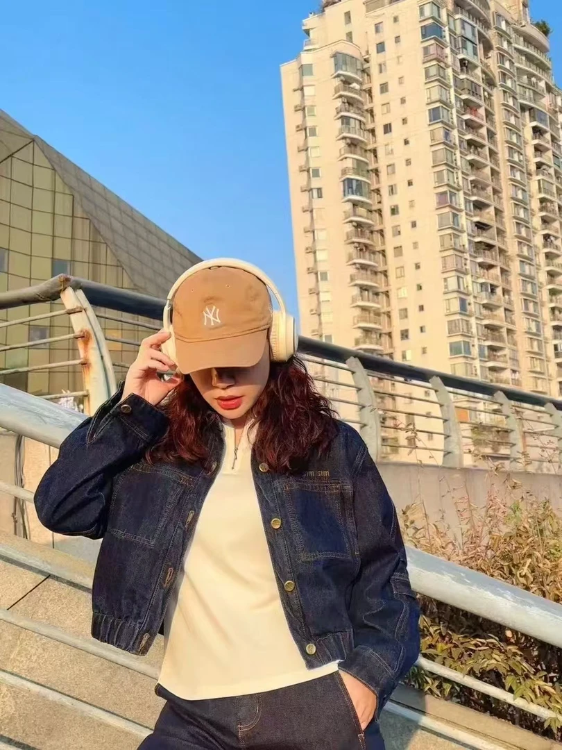 俪妍【LIVELY·YAN】牛仔外套短款春款潮流