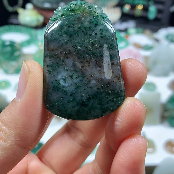 未镶嵌独山玉颈饰