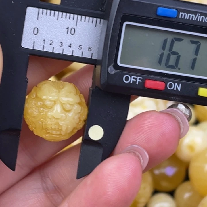 蜜蜡未镶嵌裸石微瑕9