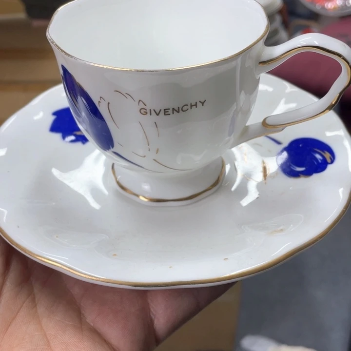 杯恭****来瓷片哈哈哈哈哈