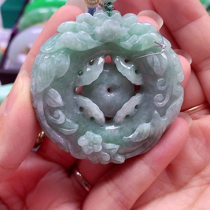 翡翠未镶嵌颈饰翡翠