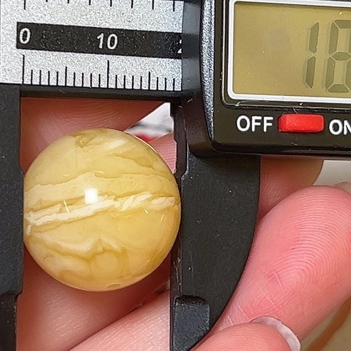 蜜蜡未镶嵌裸石388