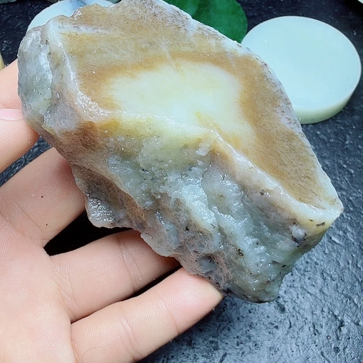 未镶嵌和田玉（糖玉）珠宝奇石