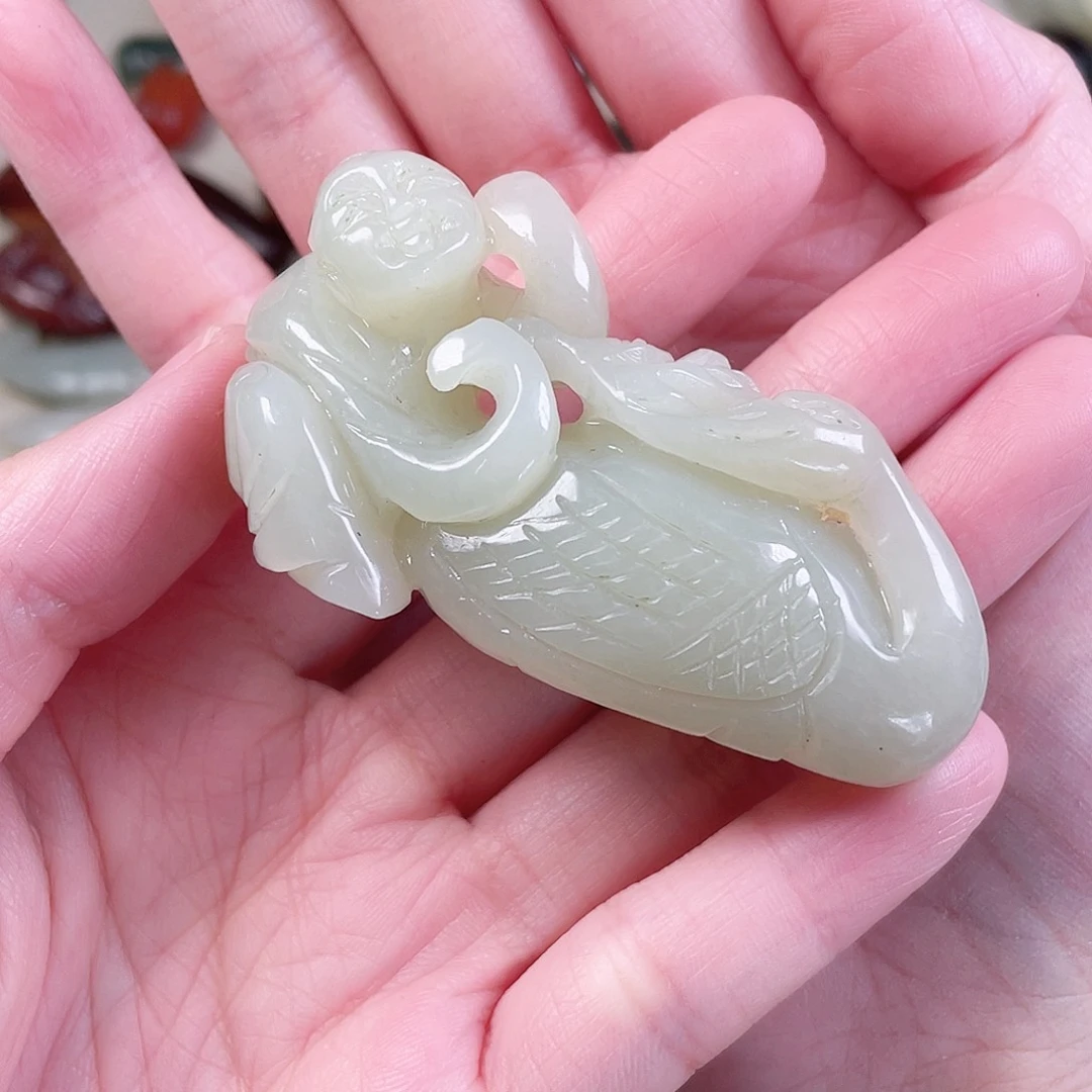 颈饰未镶嵌和田玉（糖玉）