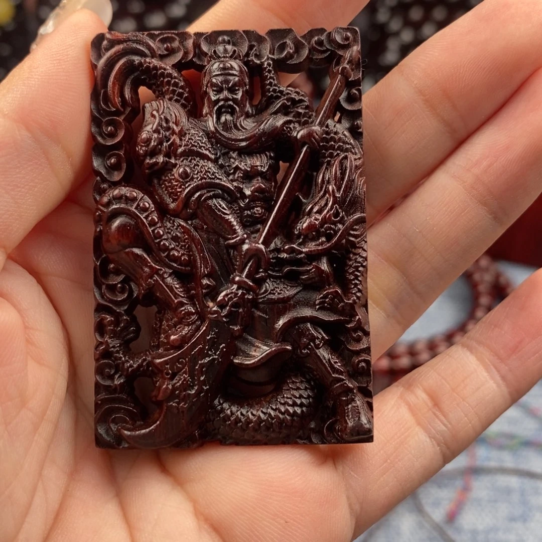 小叶紫檀吊坠关公