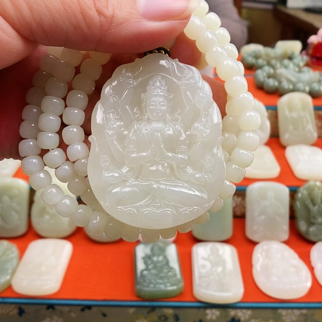 颈饰未镶嵌和田玉晨*