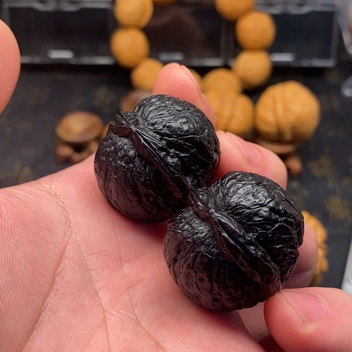 文玩核桃把件地闷小金豆