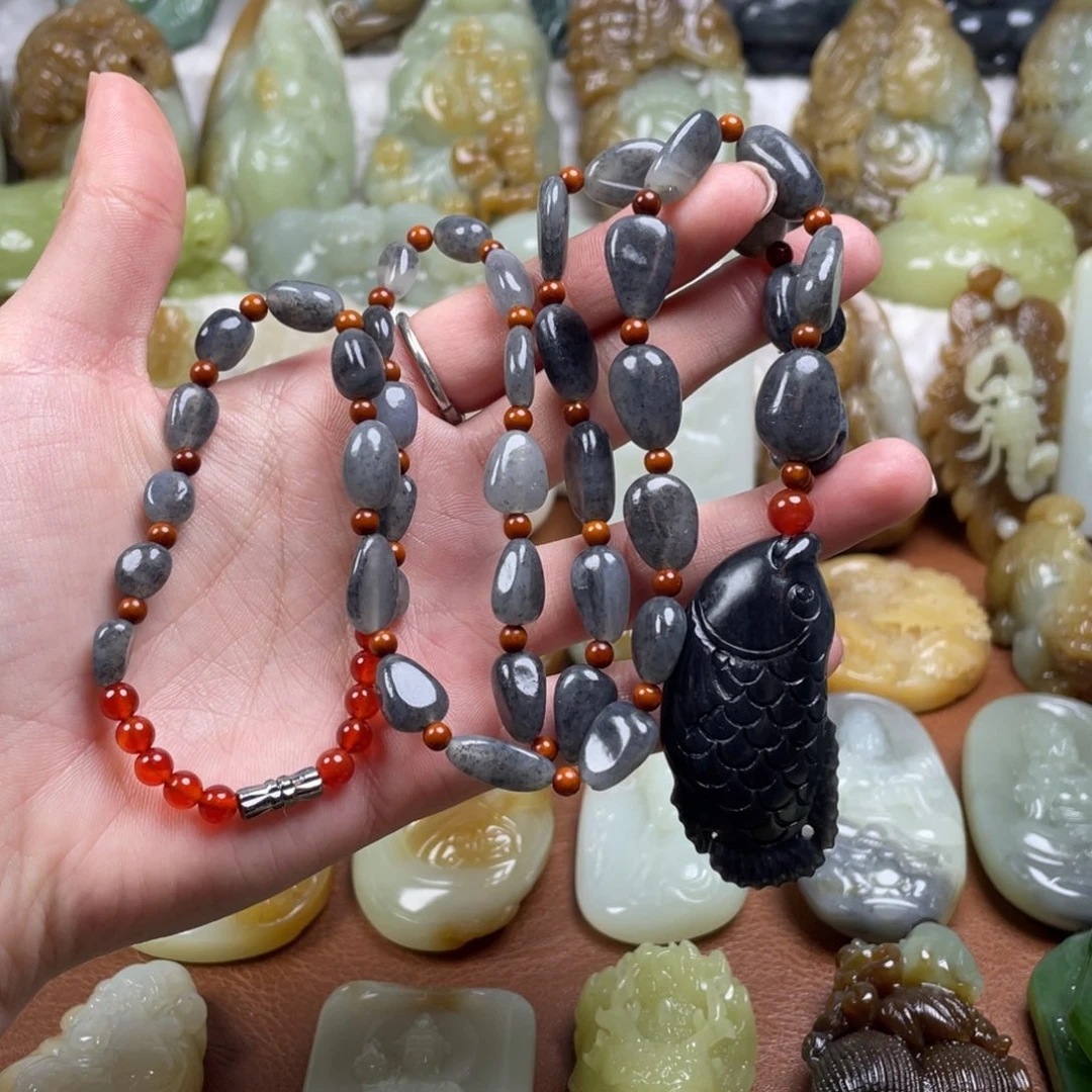 和田玉未镶嵌颈饰