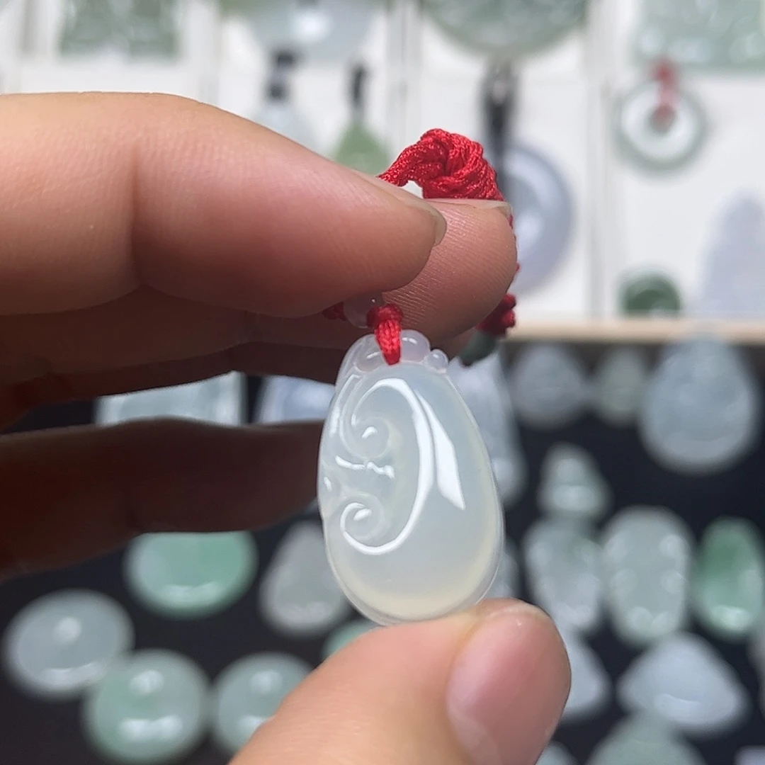 翡翠未镶嵌颈饰缅甸天然翡翠