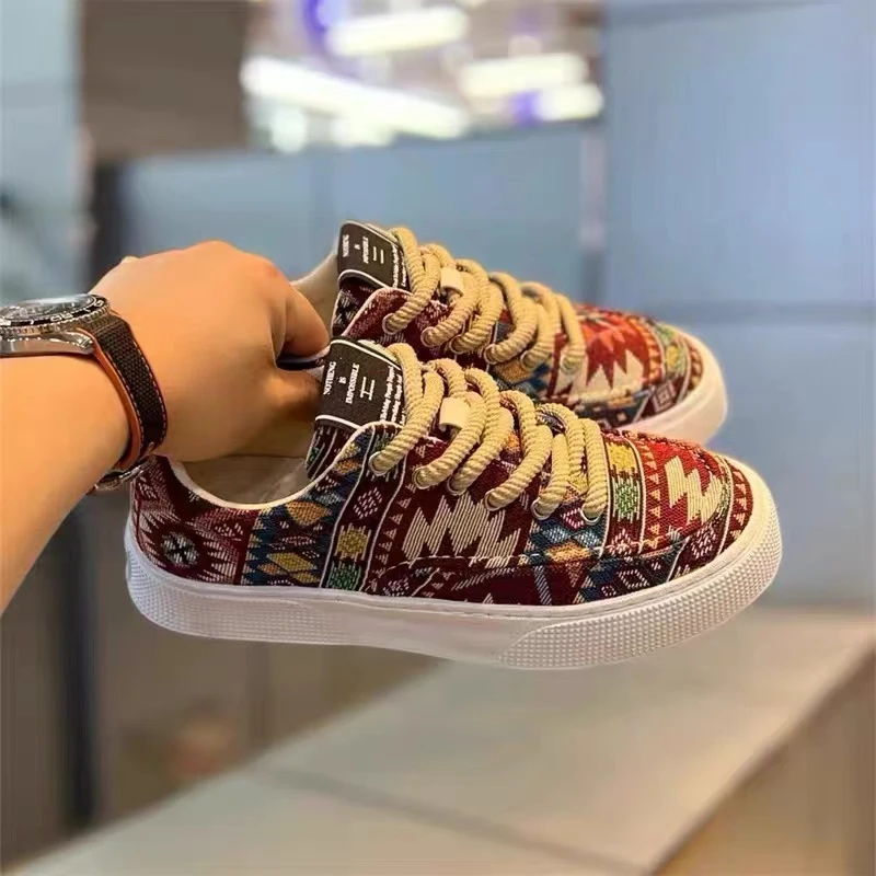 休闲风透气图腾低帮潮流风帆布鞋休闲韩版鞋子K5808