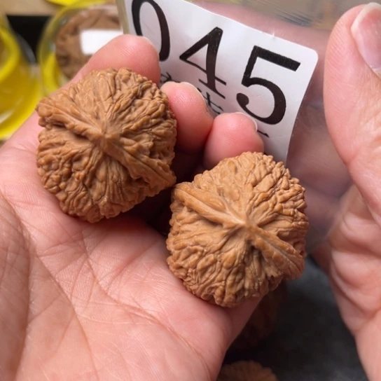 文玩核桃吊坠四喜37