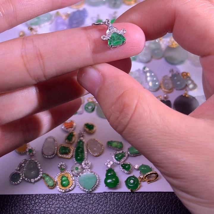 翡翠银S925镶嵌颈饰