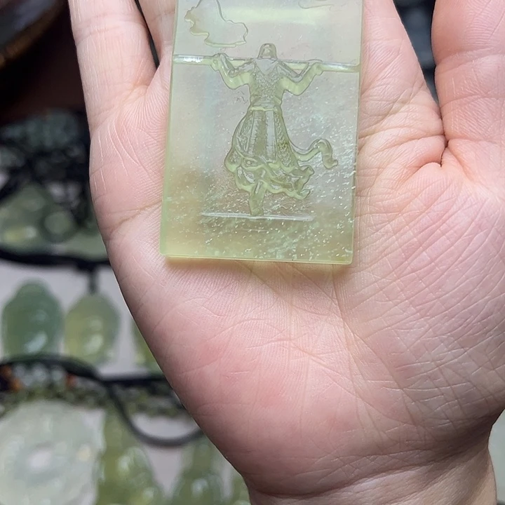 岫玉合金颈饰吊坠