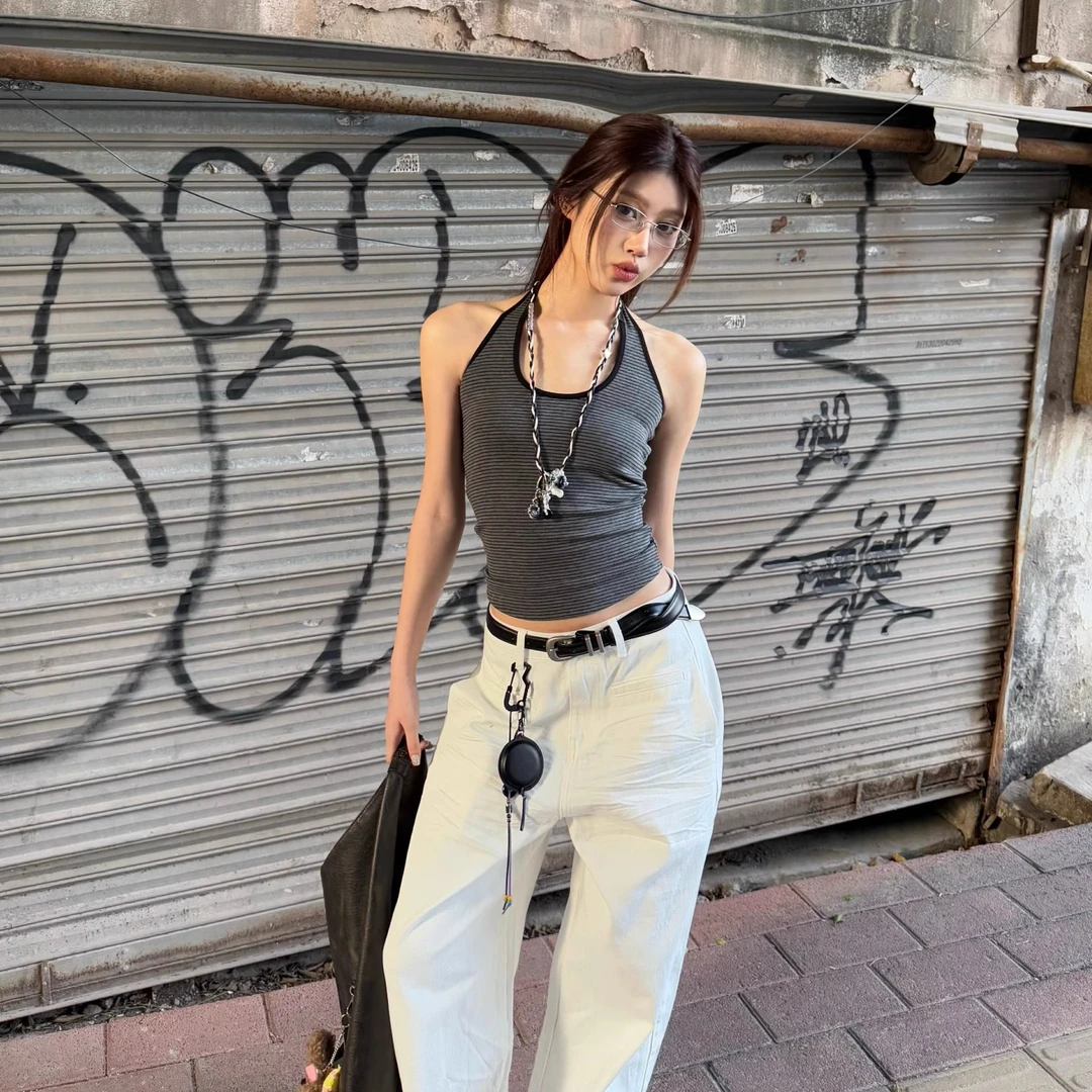 时尚辣妹撞色黑白条纹挂脖吊带背心女夏季新款无袖短款通勤上衣潮