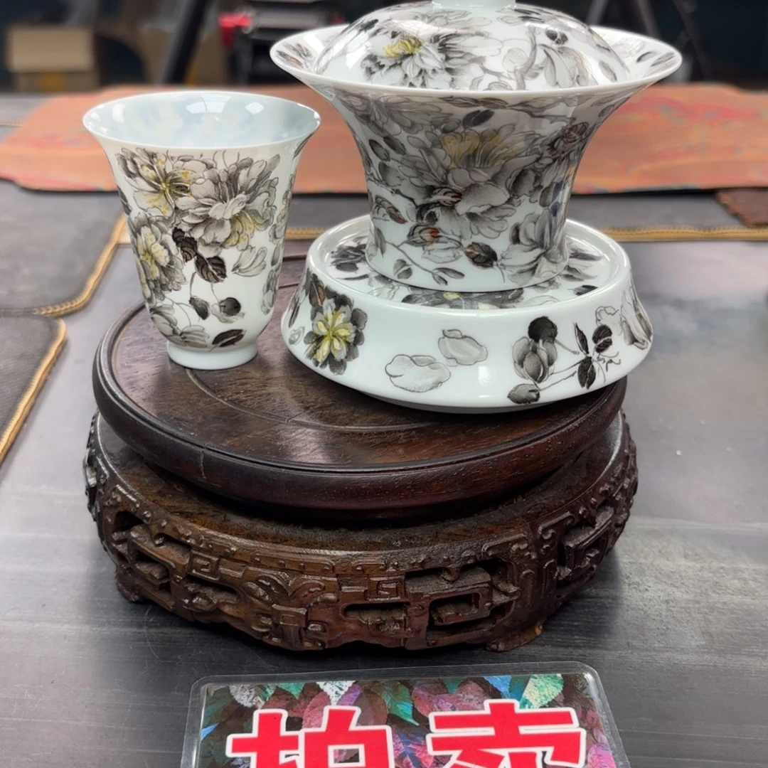 魔***生手绘釉上万花三才加杯
