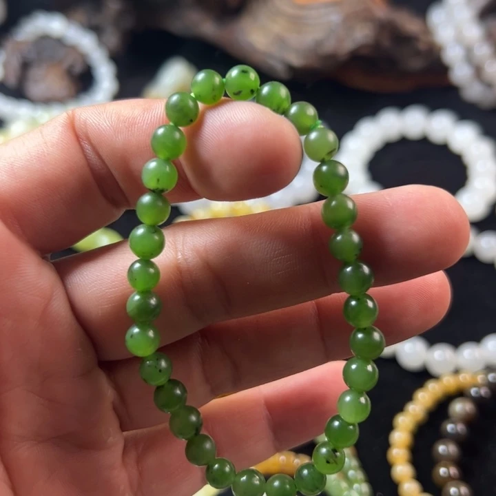 和田玉未镶嵌手串